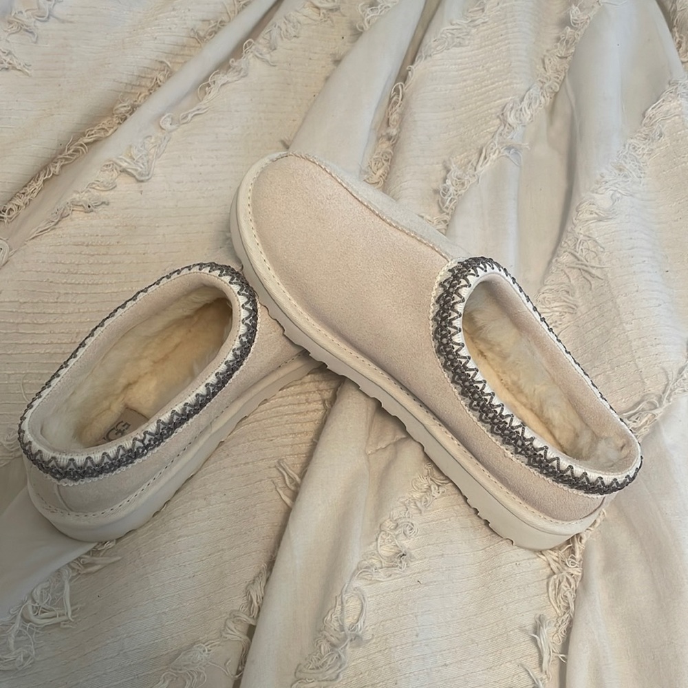 COPY - rare new ugg tasman slippers